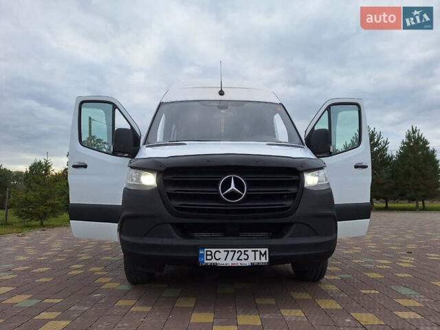 Белый Мерседес Sprinter, объемом двигателя 0 л и пробегом 320 тыс. км за 46000 $, фото 26 на Automoto.ua