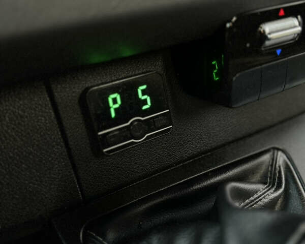 Білий Мерседес Sprinter, об'ємом двигуна 1.95 л та пробігом 82 тис. км за 37000 $, фото 26 на Automoto.ua