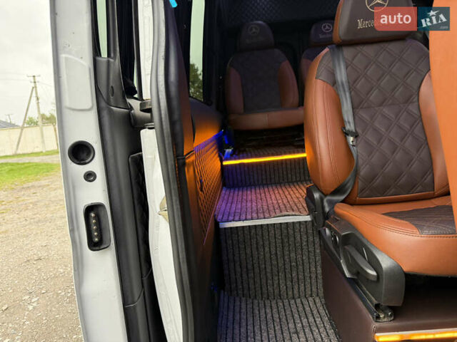 Білий Мерседес Sprinter, об'ємом двигуна 2 л та пробігом 295 тис. км за 44777 $, фото 45 на Automoto.ua