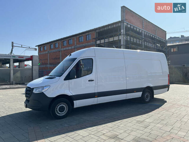 Белый Мерседес Sprinter, объемом двигателя 2.14 л и пробегом 230 тыс. км за 26499 $, фото 2 на Automoto.ua