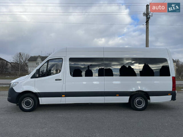 Белый Мерседес Sprinter, объемом двигателя 2.14 л и пробегом 195 тыс. км за 31300 $, фото 1 на Automoto.ua