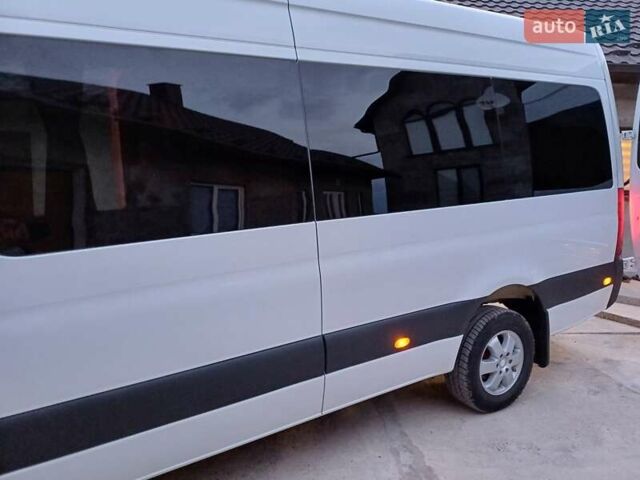Белый Мерседес Sprinter, объемом двигателя 2.9 л и пробегом 365 тыс. км за 41999 $, фото 11 на Automoto.ua