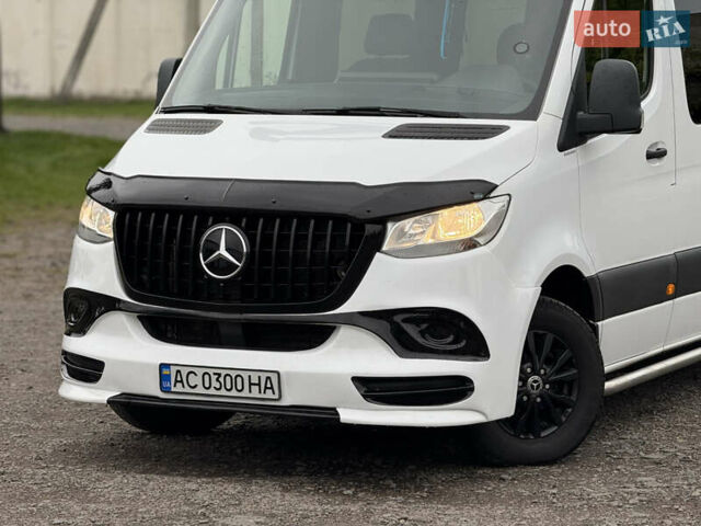 Білий Мерседес Sprinter, об'ємом двигуна 2 л та пробігом 295 тис. км за 44777 $, фото 2 на Automoto.ua