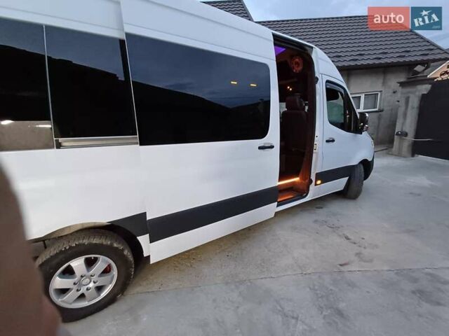Белый Мерседес Sprinter, объемом двигателя 2.9 л и пробегом 365 тыс. км за 41999 $, фото 6 на Automoto.ua