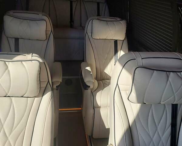 Белый Мерседес Sprinter, объемом двигателя 2.99 л и пробегом 60 тыс. км за 77000 $, фото 10 на Automoto.ua