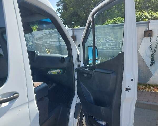 Білий Мерседес Sprinter, об'ємом двигуна 2.99 л та пробігом 530 тис. км за 53269 $, фото 9 на Automoto.ua