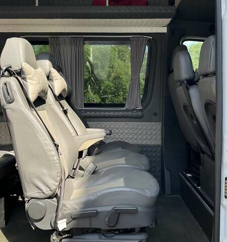 Белый Мерседес Sprinter, объемом двигателя 2.99 л и пробегом 294 тыс. км за 42500 $, фото 9 на Automoto.ua