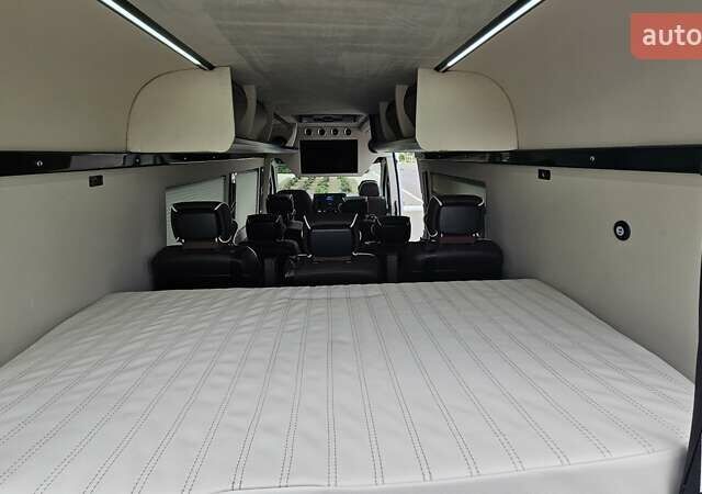 Белый Мерседес Sprinter, объемом двигателя 2.14 л и пробегом 301 тыс. км за 45400 $, фото 18 на Automoto.ua