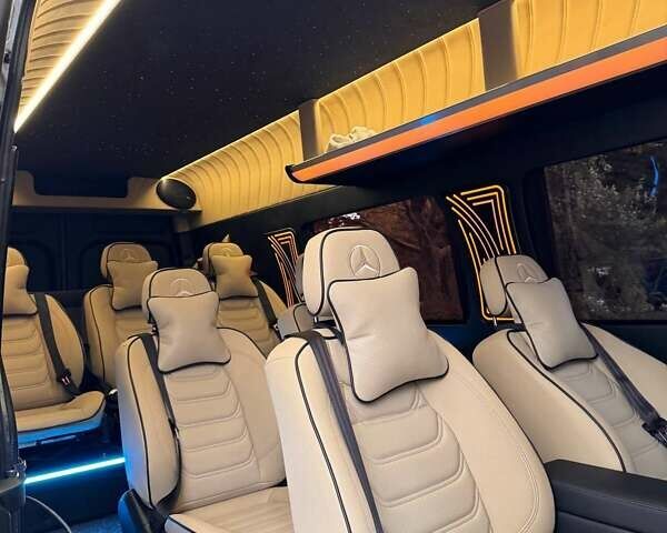 Білий Мерседес Sprinter, об'ємом двигуна 1.95 л та пробігом 320 тис. км за 40000 $, фото 3 на Automoto.ua