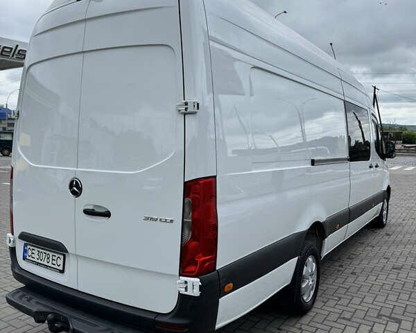 Белый Мерседес Sprinter, объемом двигателя 2.99 л и пробегом 322 тыс. км за 61906 $, фото 3 на Automoto.ua