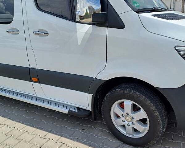 Белый Мерседес Sprinter, объемом двигателя 2.9 л и пробегом 365 тыс. км за 41999 $, фото 53 на Automoto.ua