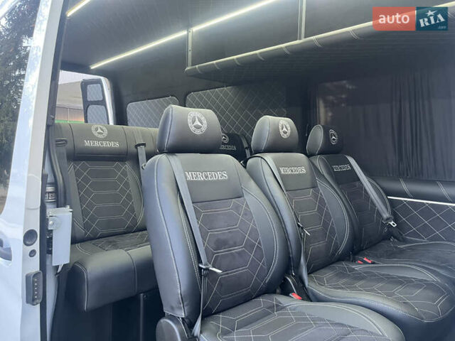 Белый Мерседес Sprinter, объемом двигателя 3 л и пробегом 200 тыс. км за 43888 $, фото 88 на Automoto.ua