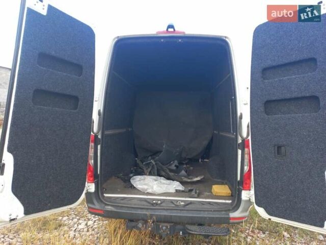 Білий Мерседес Sprinter, об'ємом двигуна 3 л та пробігом 190 тис. км за 19500 $, фото 4 на Automoto.ua