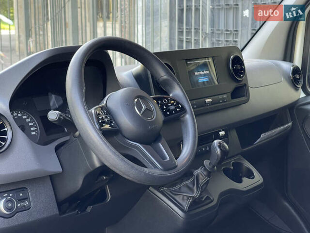 Белый Мерседес Sprinter, объемом двигателя 2.99 л и пробегом 126 тыс. км за 43266 $, фото 32 на Automoto.ua