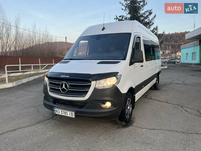 Белый Мерседес Sprinter, объемом двигателя 3 л и пробегом 200 тыс. км за 43888 $, фото 4 на Automoto.ua