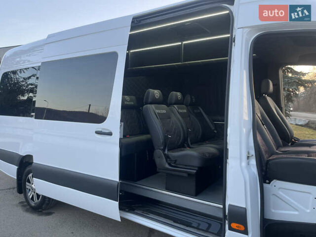 Белый Мерседес Sprinter, объемом двигателя 3 л и пробегом 200 тыс. км за 43888 $, фото 85 на Automoto.ua