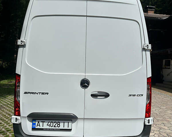 Белый Мерседес Sprinter, объемом двигателя 2.14 л и пробегом 450 тыс. км за 32300 $, фото 7 на Automoto.ua