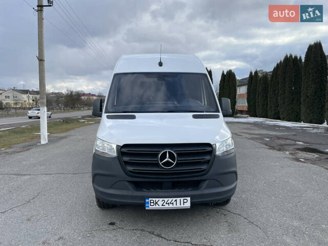 Белый Мерседес Sprinter, объемом двигателя 2.14 л и пробегом 195 тыс. км за 31300 $, фото 7 на Automoto.ua