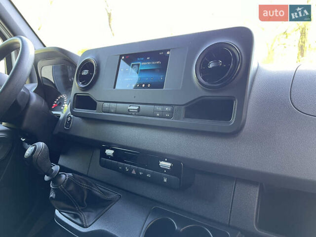 Белый Мерседес Sprinter, объемом двигателя 2.99 л и пробегом 126 тыс. км за 43266 $, фото 53 на Automoto.ua