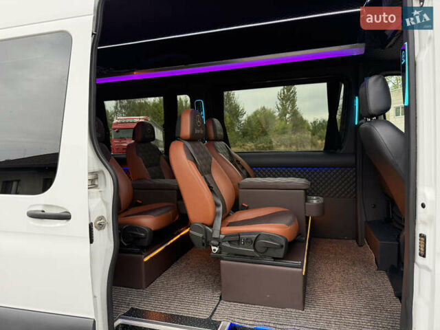 Білий Мерседес Sprinter, об'ємом двигуна 2 л та пробігом 295 тис. км за 44777 $, фото 72 на Automoto.ua