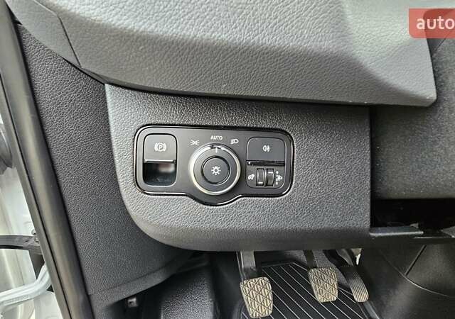 Белый Мерседес Sprinter, объемом двигателя 2.14 л и пробегом 301 тыс. км за 45400 $, фото 13 на Automoto.ua