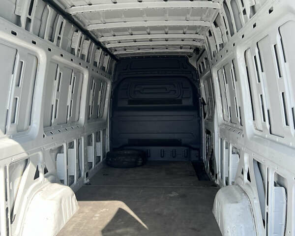 Белый Мерседес Sprinter, объемом двигателя 2.14 л и пробегом 230 тыс. км за 26499 $, фото 40 на Automoto.ua
