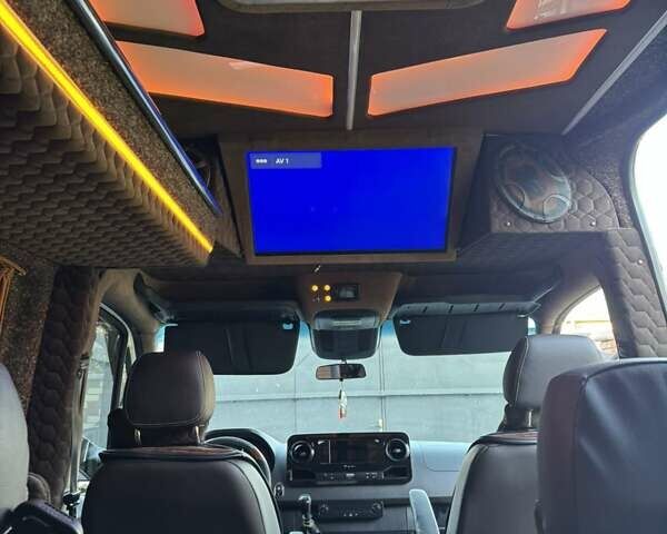 Белый Мерседес Sprinter, объемом двигателя 2.99 л и пробегом 382 тыс. км за 41999 $, фото 27 на Automoto.ua