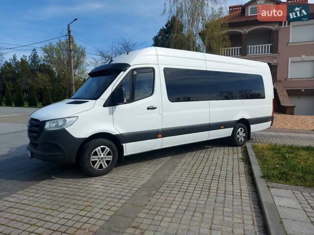 Белый Мерседес Sprinter, объемом двигателя 2.2 л и пробегом 274 тыс. км за 54500 $, фото 1 на Automoto.ua