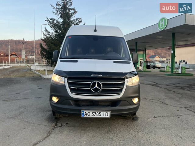 Белый Мерседес Sprinter, объемом двигателя 3 л и пробегом 200 тыс. км за 43888 $, фото 3 на Automoto.ua