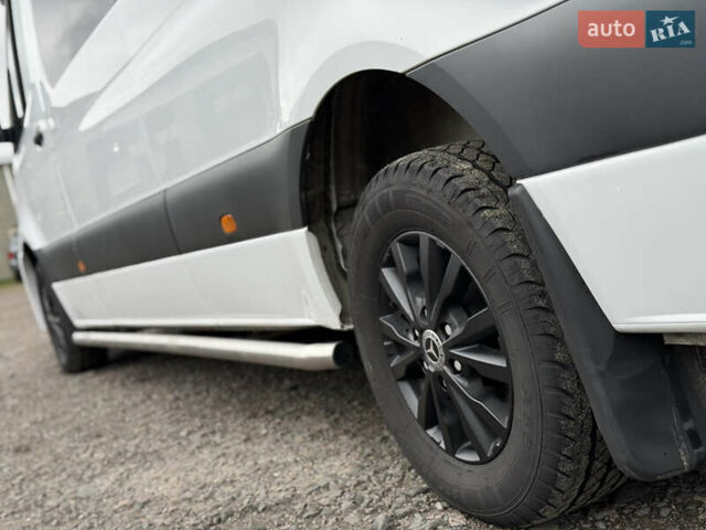 Білий Мерседес Sprinter, об'ємом двигуна 2 л та пробігом 295 тис. км за 44777 $, фото 78 на Automoto.ua
