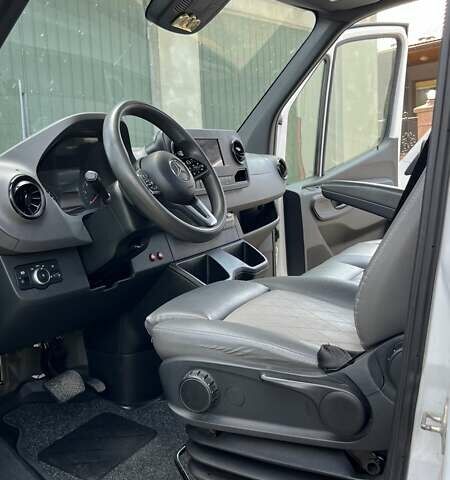 Белый Мерседес Sprinter, объемом двигателя 2.99 л и пробегом 294 тыс. км за 42500 $, фото 24 на Automoto.ua