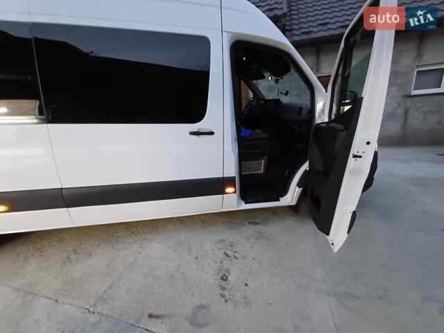 Белый Мерседес Sprinter, объемом двигателя 2.9 л и пробегом 365 тыс. км за 41999 $, фото 4 на Automoto.ua