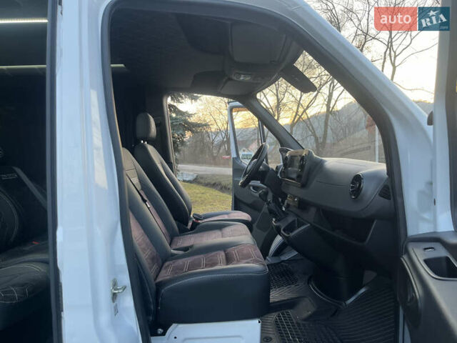 Белый Мерседес Sprinter, объемом двигателя 3 л и пробегом 200 тыс. км за 43888 $, фото 79 на Automoto.ua
