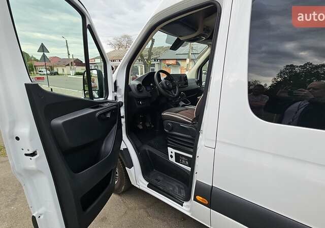Белый Мерседес Sprinter, объемом двигателя 2.14 л и пробегом 301 тыс. км за 45400 $, фото 6 на Automoto.ua