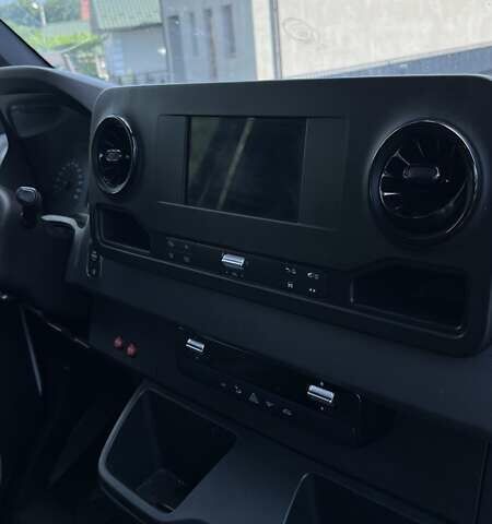 Белый Мерседес Sprinter, объемом двигателя 2.99 л и пробегом 294 тыс. км за 42500 $, фото 22 на Automoto.ua