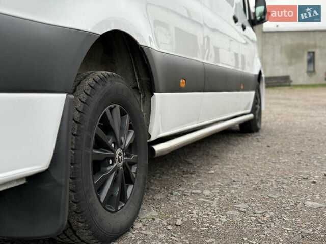 Білий Мерседес Sprinter, об'ємом двигуна 2 л та пробігом 295 тис. км за 44777 $, фото 82 на Automoto.ua