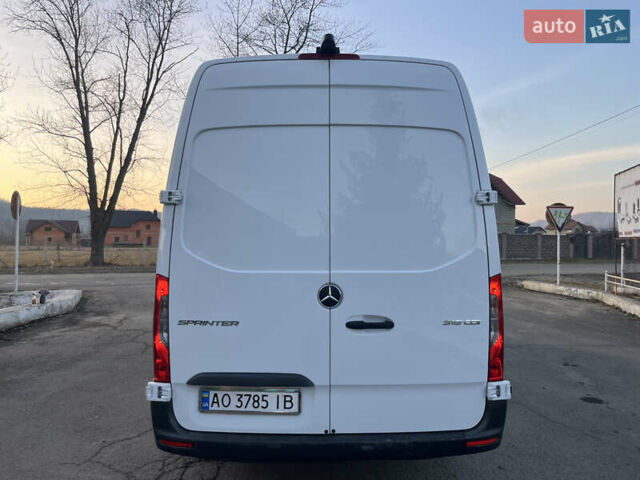 Белый Мерседес Sprinter, объемом двигателя 3 л и пробегом 200 тыс. км за 43888 $, фото 28 на Automoto.ua