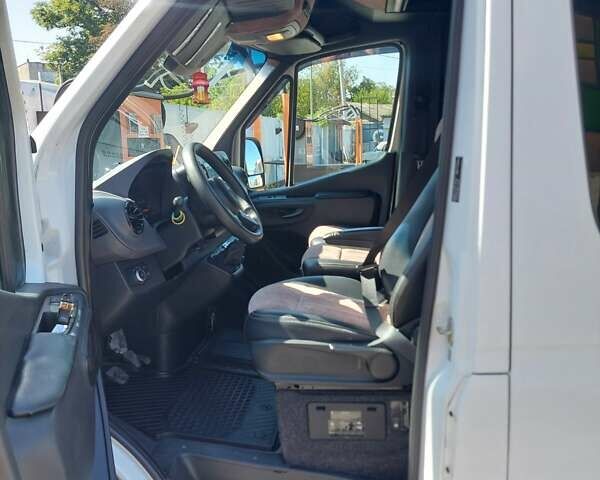 Білий Мерседес Sprinter, об'ємом двигуна 2.99 л та пробігом 530 тис. км за 53269 $, фото 12 на Automoto.ua