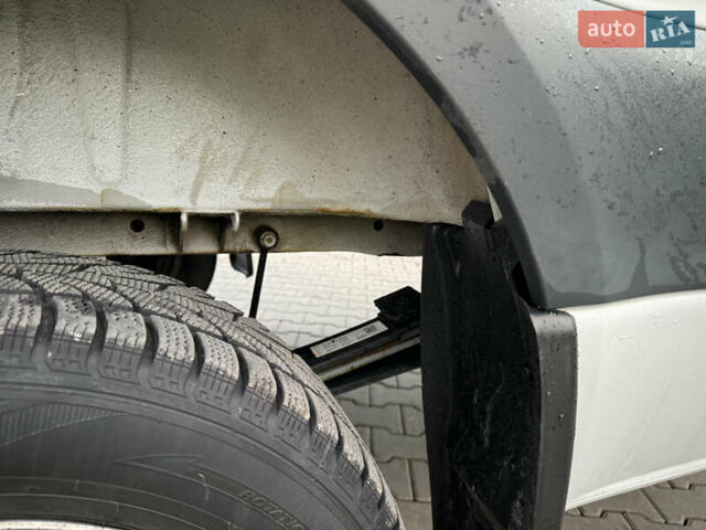 Белый Мерседес Sprinter, объемом двигателя 2.99 л и пробегом 460 тыс. км за 45634 $, фото 17 на Automoto.ua