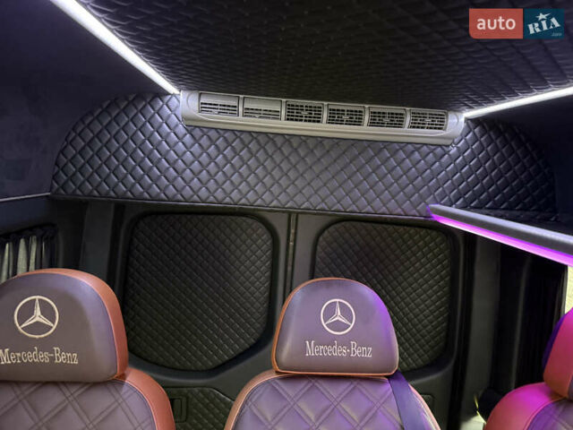 Білий Мерседес Sprinter, об'ємом двигуна 2 л та пробігом 295 тис. км за 44777 $, фото 68 на Automoto.ua