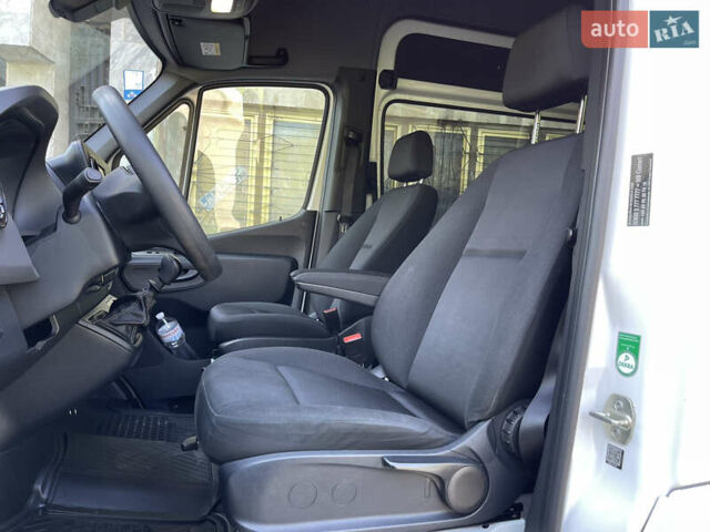Белый Мерседес Sprinter, объемом двигателя 2.99 л и пробегом 126 тыс. км за 43266 $, фото 31 на Automoto.ua