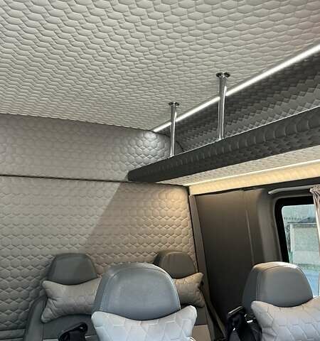 Белый Мерседес Sprinter, объемом двигателя 2.99 л и пробегом 294 тыс. км за 42500 $, фото 46 на Automoto.ua