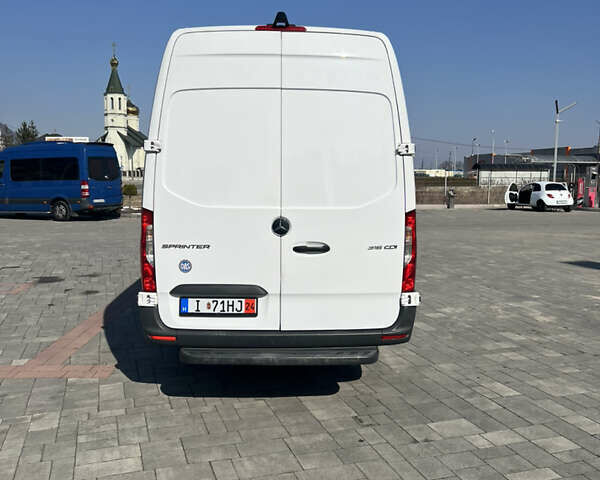 Белый Мерседес Sprinter, объемом двигателя 2.14 л и пробегом 230 тыс. км за 26499 $, фото 11 на Automoto.ua