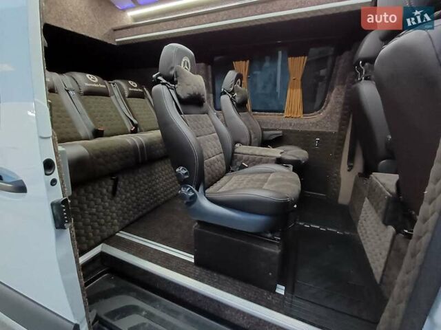 Белый Мерседес Sprinter, объемом двигателя 2.9 л и пробегом 365 тыс. км за 41999 $, фото 35 на Automoto.ua