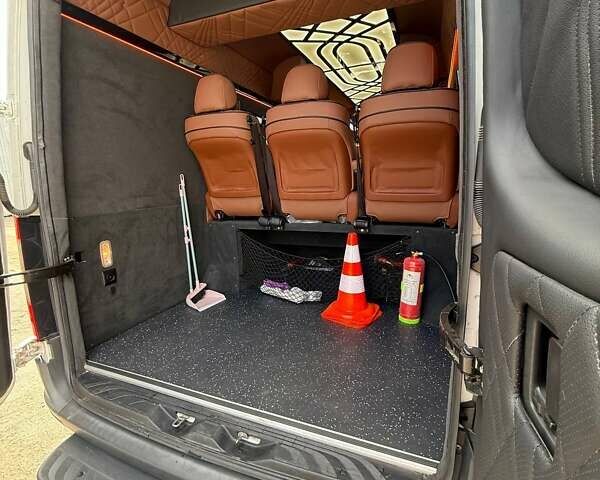 Білий Мерседес Sprinter, об'ємом двигуна 2.14 л та пробігом 260 тис. км за 47000 $, фото 26 на Automoto.ua