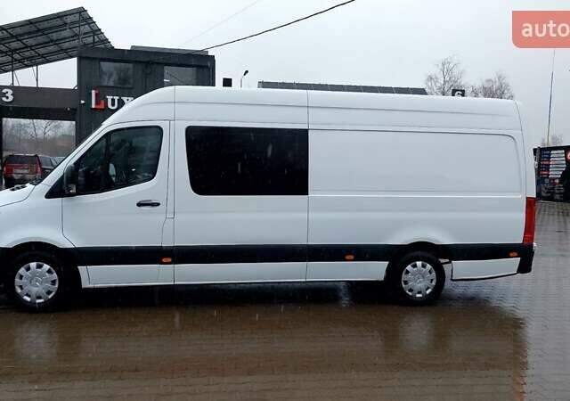 Белый Мерседес Sprinter, объемом двигателя 2.14 л и пробегом 263 тыс. км за 25900 $, фото 3 на Automoto.ua