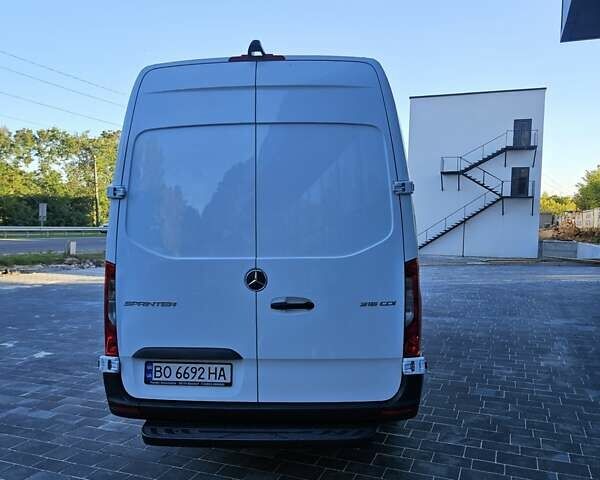 Белый Мерседес Sprinter, объемом двигателя 2.14 л и пробегом 453 тыс. км за 34299 $, фото 1 на Automoto.ua