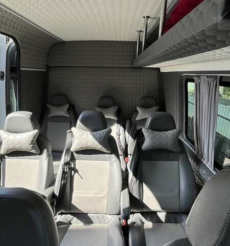 Белый Мерседес Sprinter, объемом двигателя 2.99 л и пробегом 294 тыс. км за 42500 $, фото 19 на Automoto.ua