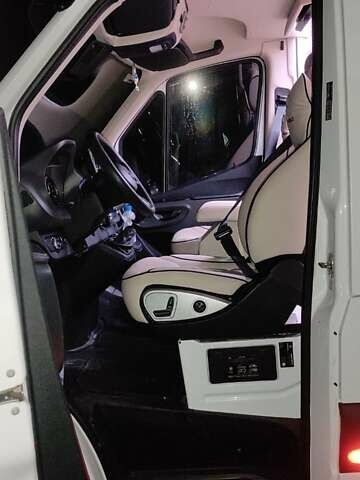Белый Мерседес Sprinter, объемом двигателя 2.2 л и пробегом 274 тыс. км за 54500 $, фото 14 на Automoto.ua