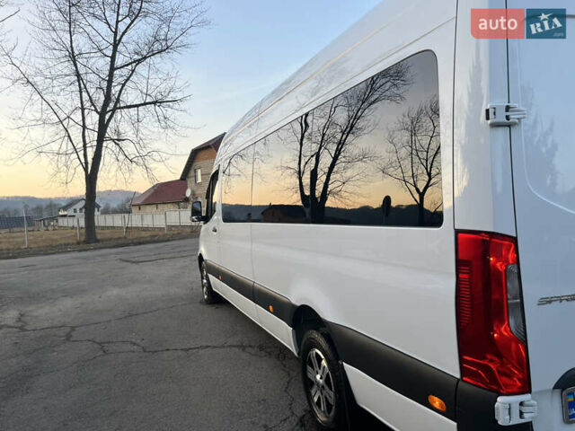 Белый Мерседес Sprinter, объемом двигателя 3 л и пробегом 200 тыс. км за 43888 $, фото 47 на Automoto.ua
